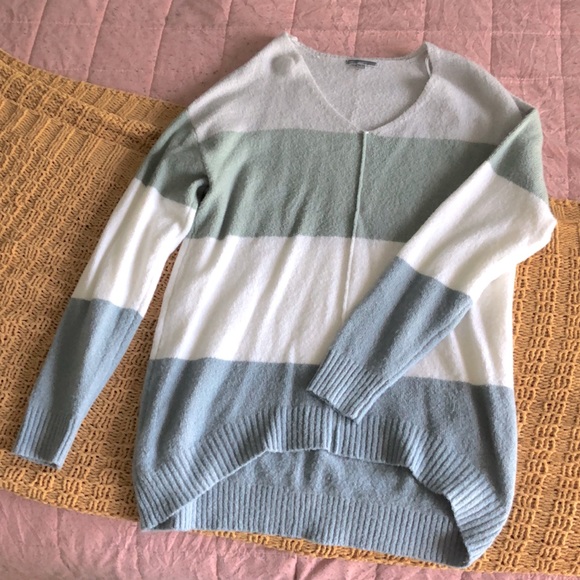 Women’s sweater - Picture 1 of 1